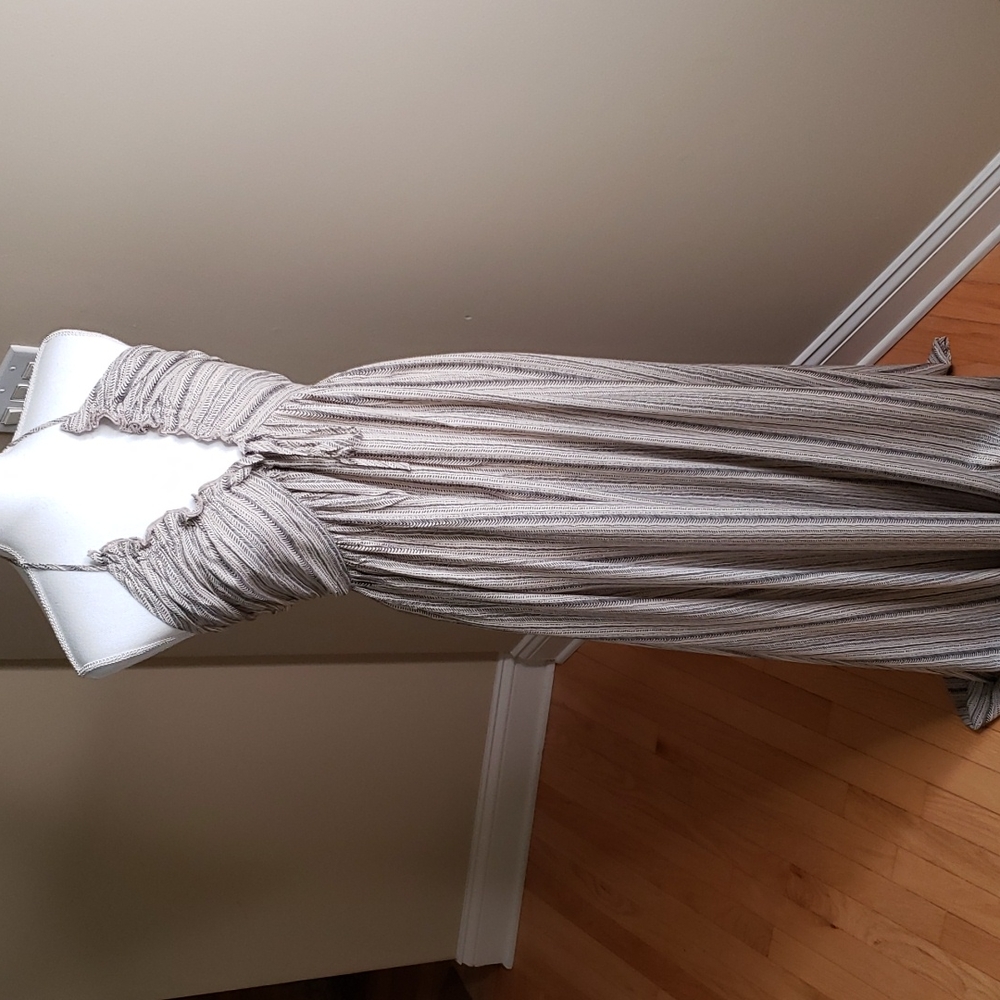 Elegant flowy black and tan dress size L